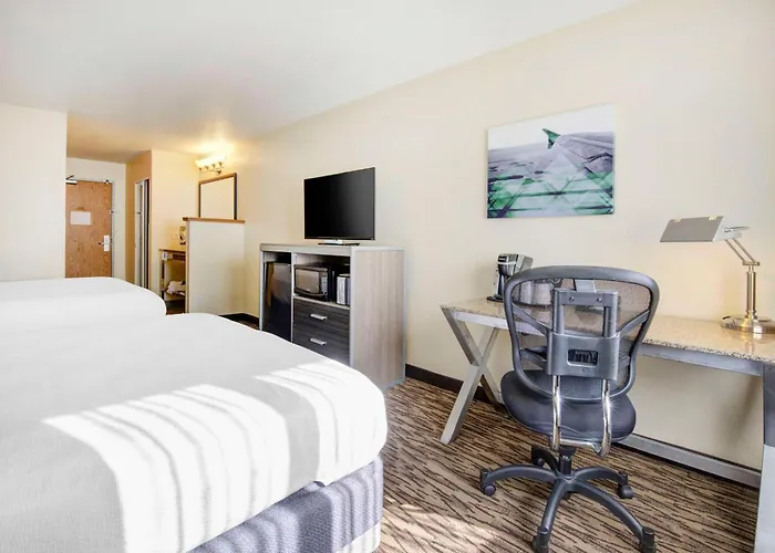 Best Western Plus Peppertree Airport Inn