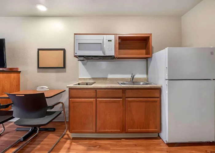 Extended Stay America Select Suites - Lake Worth