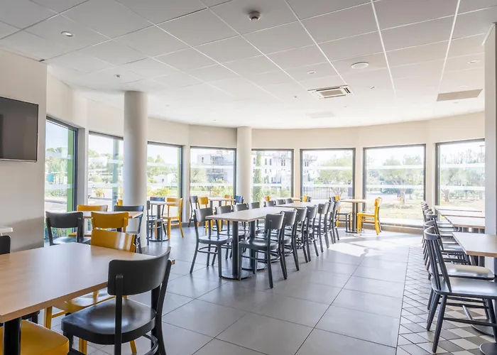 B&B Hotel Saint-Martin-De-Crau Alpilles Camargue