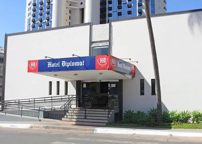 Hotel Diplomat By Bsb Inn