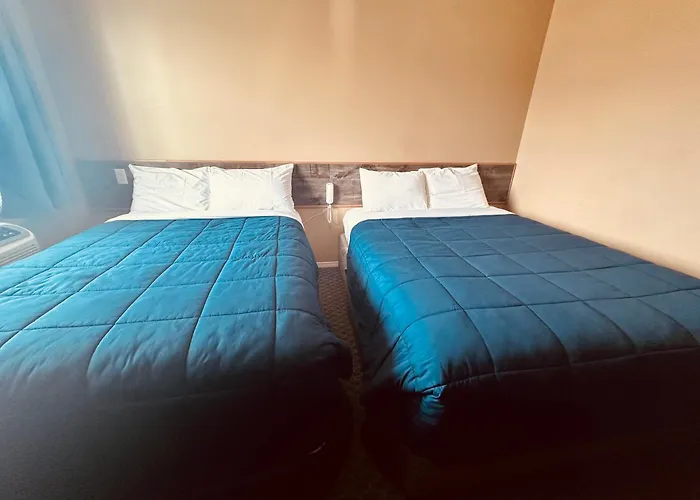 Voyageur Motel