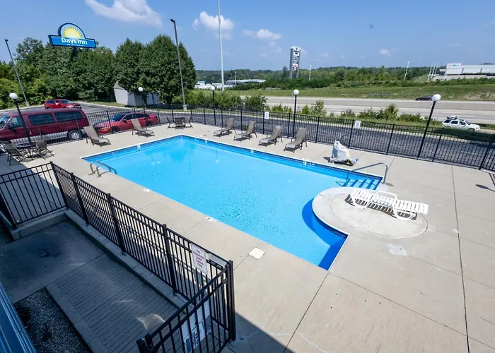 Days Inn By Wyndham Dayton Huber Heights Northeast