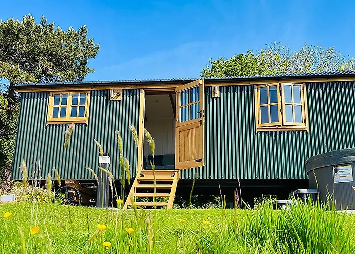 Beacon Country House & Luxury Shepherd Huts