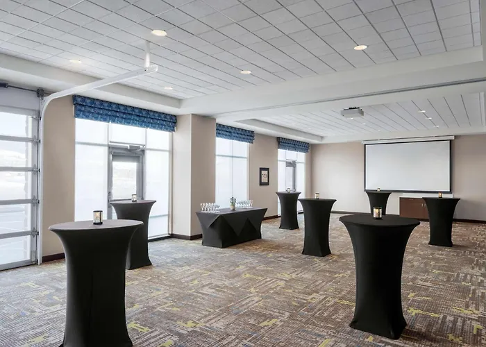 Hampton Inn&Suites Kelowna, British Columbia, Canada