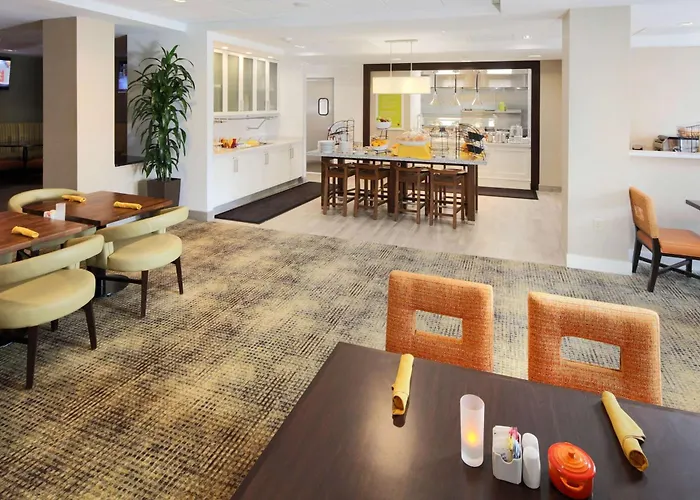 Hilton Garden Inn Reagan National Airport