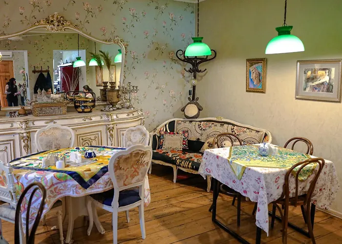 Tatin - Hotel & Cafe In Mtskheta