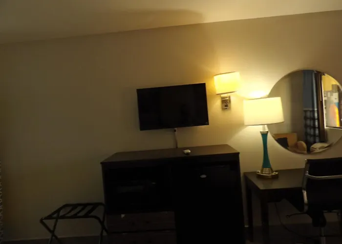 Super 8 By Wyndham Ocean Springs Biloxi