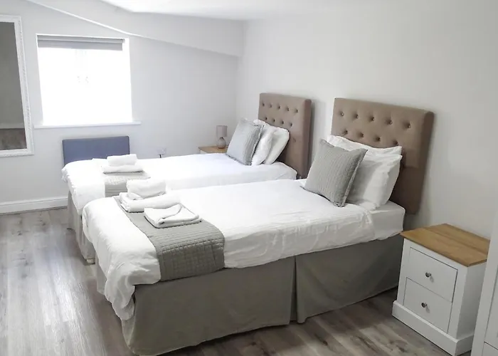 Cocoon @ International Inn + Apartments