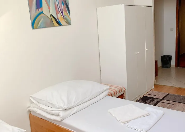 Hotel Nostalgia