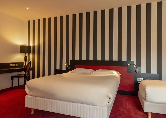 The Originals Boutique, La Maison Rouge, Lens Ouest