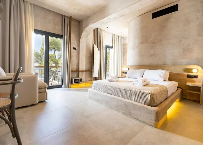 Medusa Luxury Suites