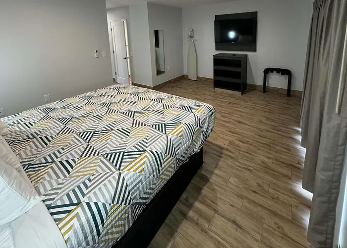 Studio 6-Englewood, Fl