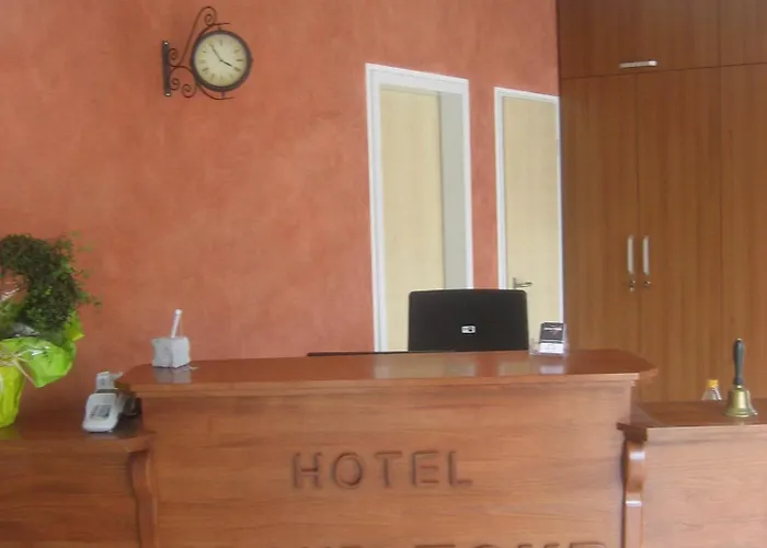 Hotel Grand Tour