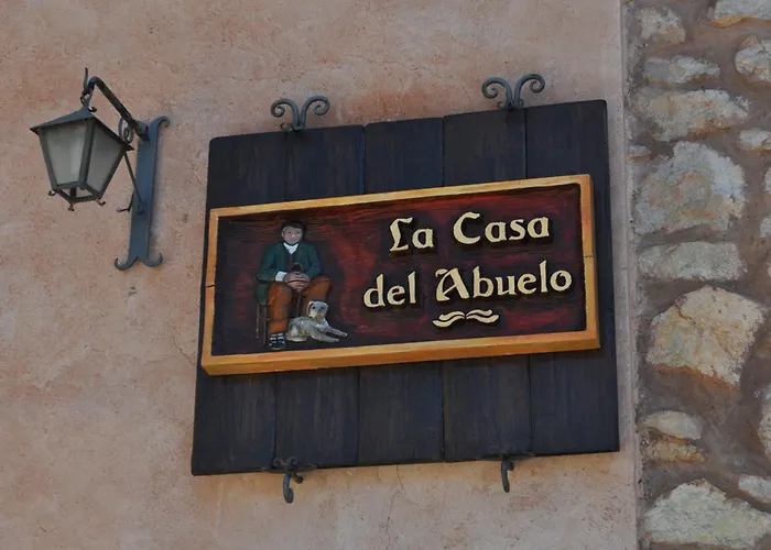 Hotel La Casa Del Abuelo