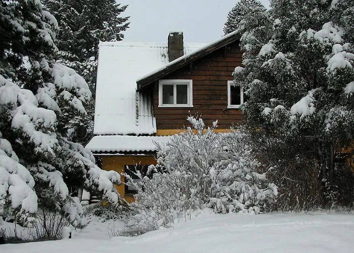 Los Juncos Patagonian Lake House