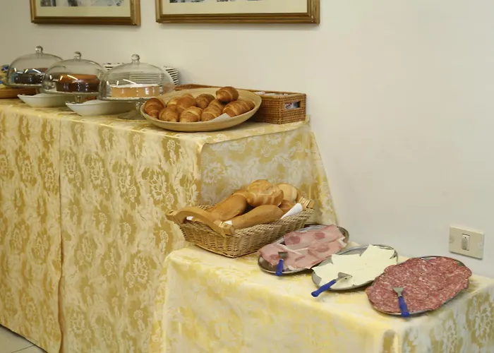 Hotel Rosa Meuble