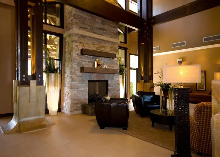 Sunrise Ridge Waterfront Resort Parksville