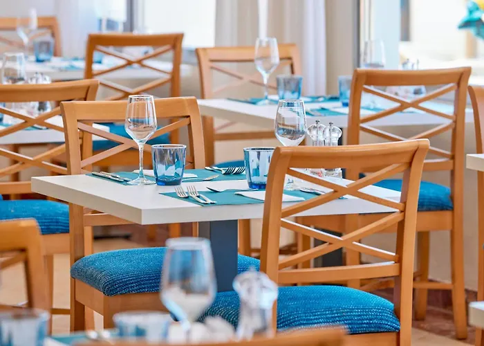 Universal Hotel Marques