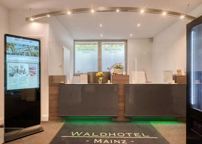 Waldhotel