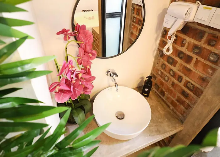 Suite 18 Boutique Hotel