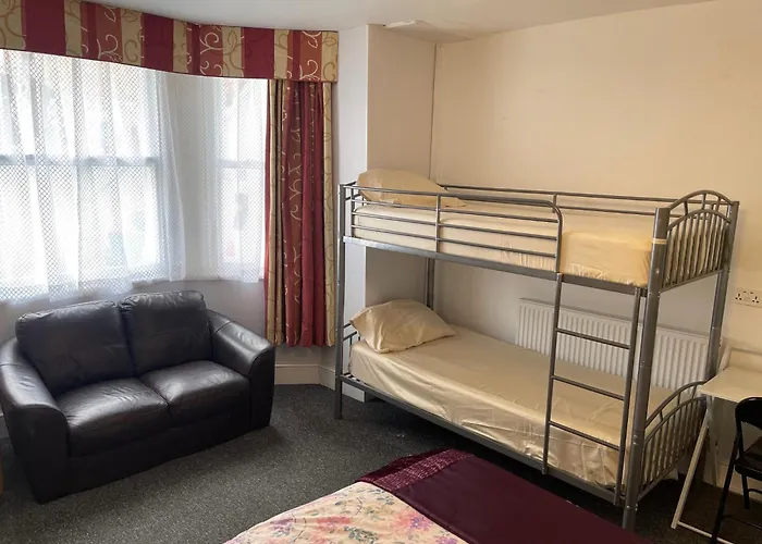Backpackers Blackpool Hotel & Suites