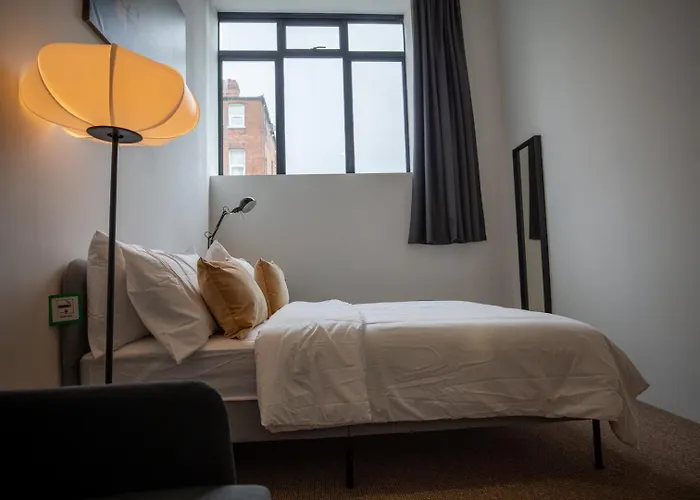 Flat 1 High Road - Room A & B