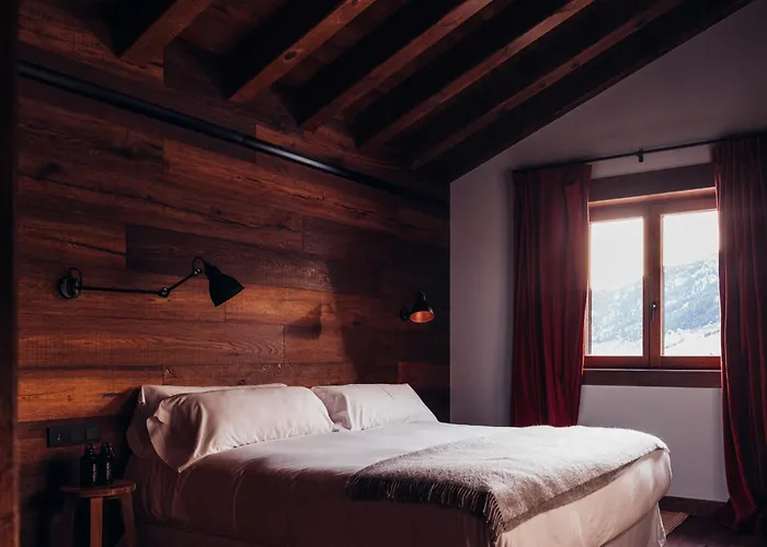 L'Ovella Negra Mountain Lodge