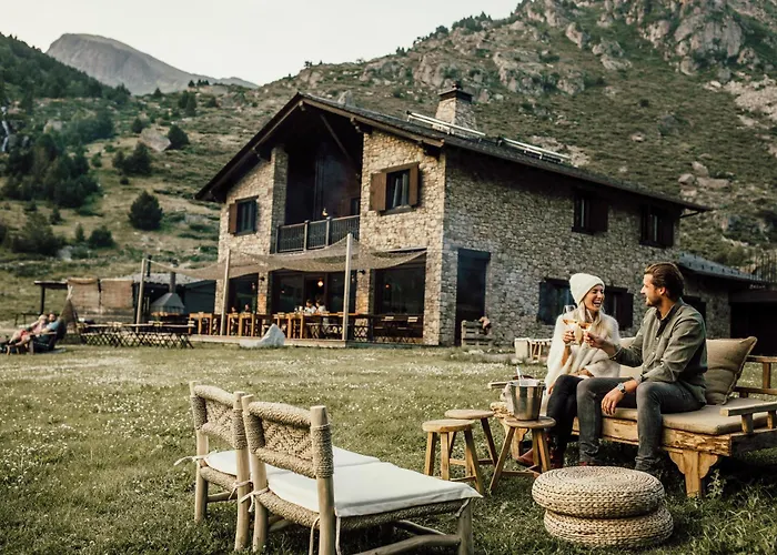 L'Ovella Negra Mountain Lodge