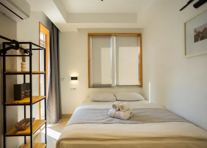 Deer Hostel & Hotel