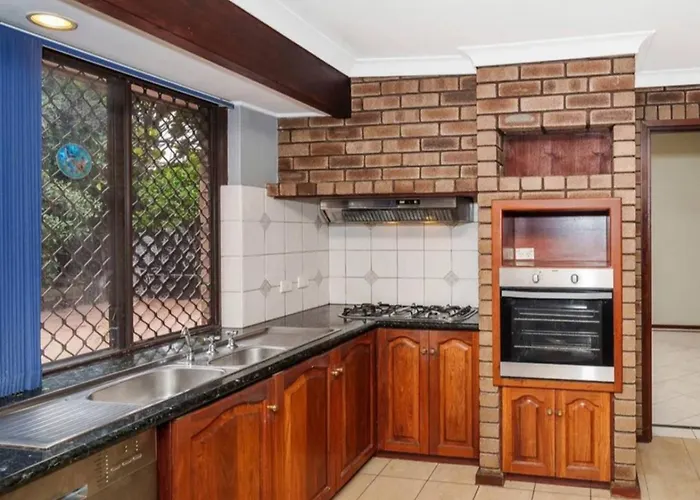 Long Stay Ens Mater Fifo Affordable Holiday Room Near Fremantle City Swan River And Murdoch University
