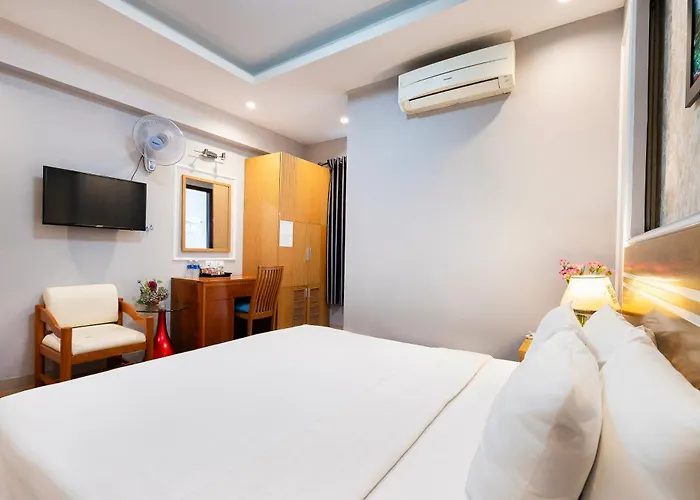 Lucky Star Hotel 266 De Tham
