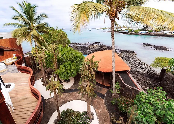 Villa Escalesia Galápagos Waterfront Hotel
