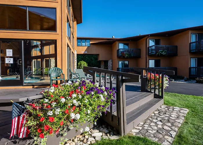 Pine Grove Resort