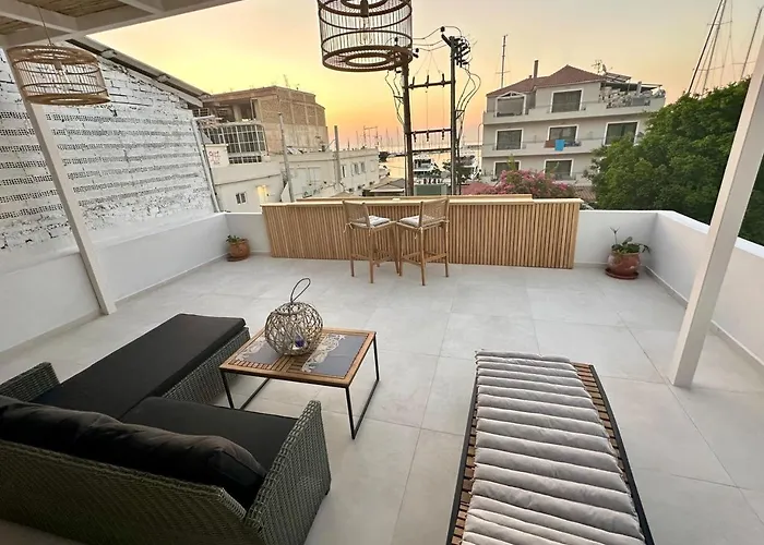 Amina Apartments