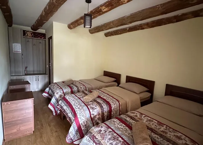 Guesthouse Lasharai