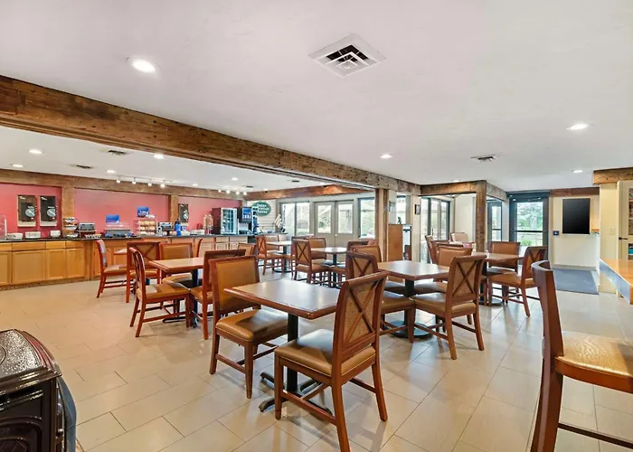 Best Western Inn & Suites Rutland-Killington