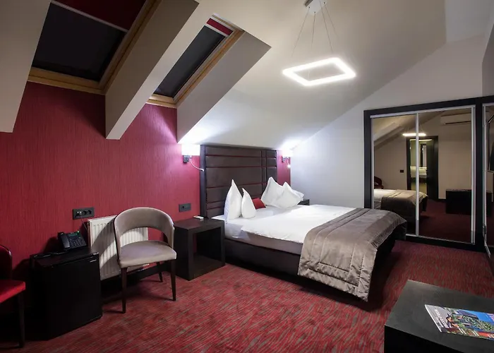 The Fifth Floor By Old Town Hotel