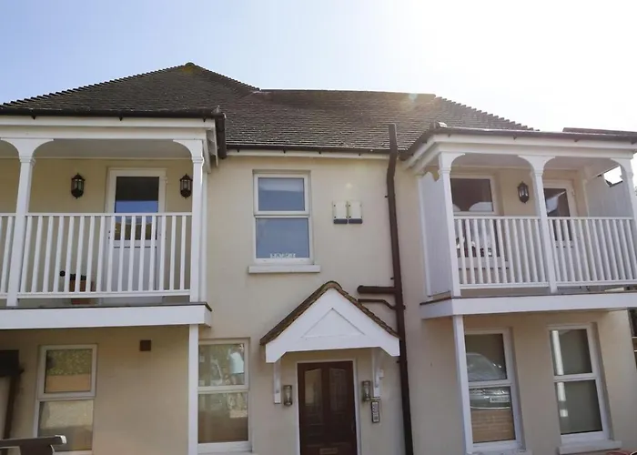 Luna'S Seaview Apartment Sleeps 4 Parking Beach