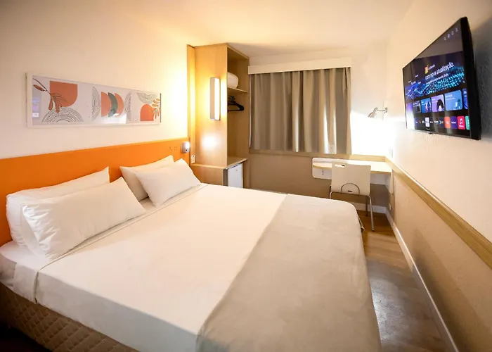 Hus Hotel Maringá