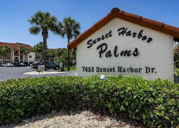 Sunset Harbor Palms 1-204