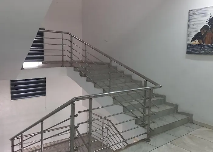 Tovia Hotel And Suite Limited