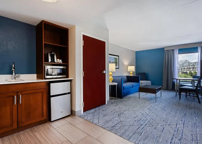 Holiday Inn Express & Suites Cincinnati Riverfront By Ihg