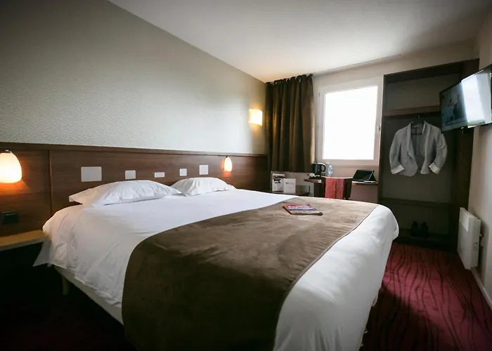Brit Hotel Rennes Le Castel