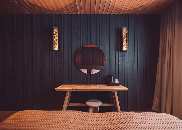 Wilderness Hotel Muotka & Igloos