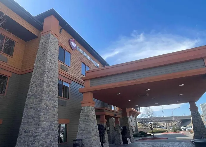 Best Western Plus KC Speedway Inn&Suites