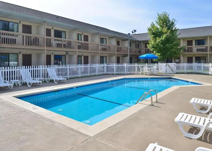Americas Best Value Inn Canton, Nc