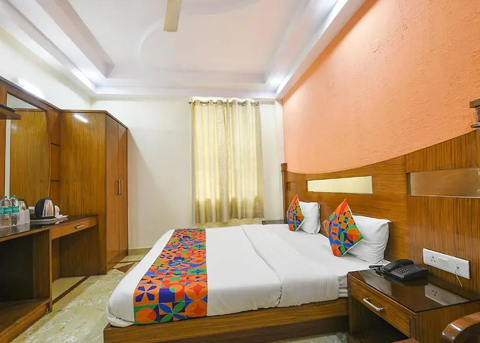 Fabhotel Jaggi Palace Karol Bagh