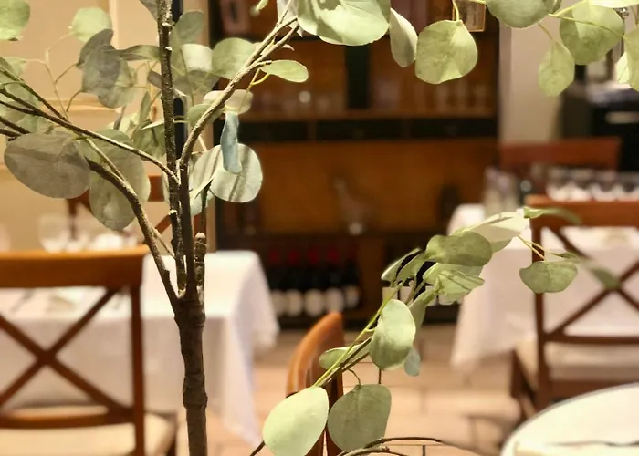 Logis Hotel Et Restaurant La Bastide Cabezac