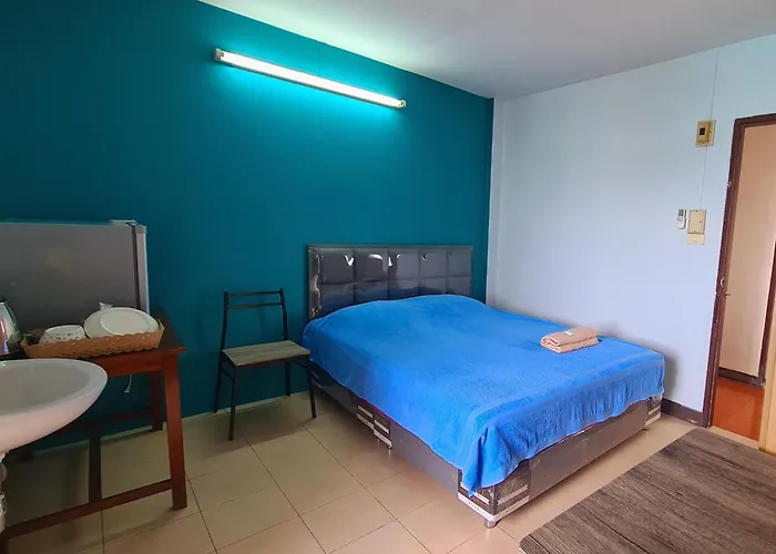 Roong-Arun Apartment