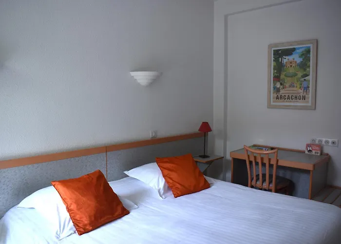 Hotel Orange Marine